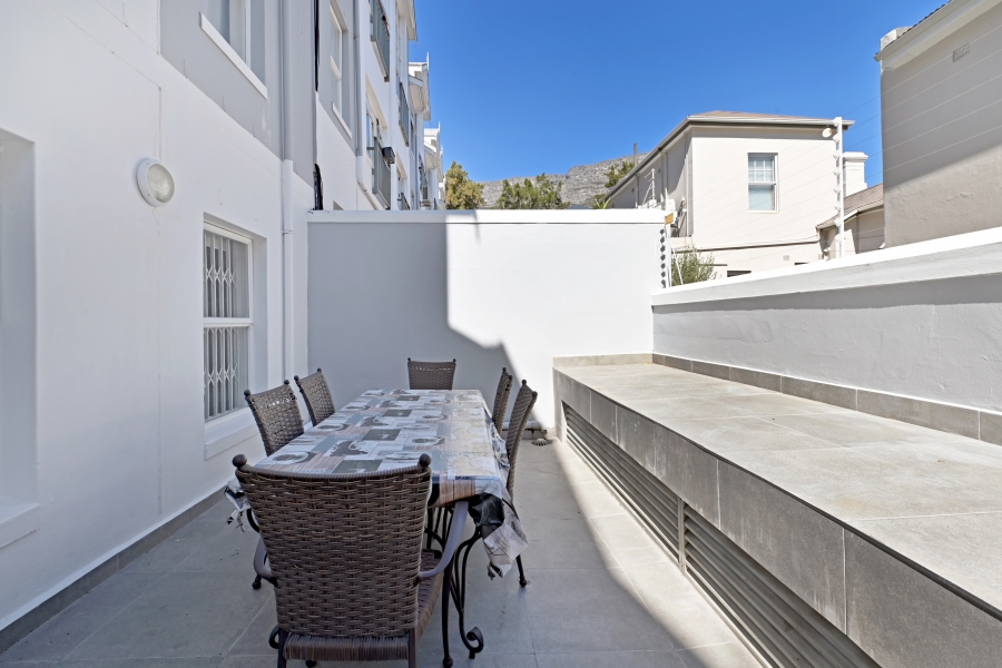 1 Bedroom Property for Sale in Oranjezicht Western Cape